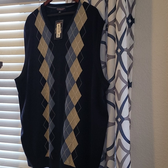 Sweater vest - Picture 3 of 3